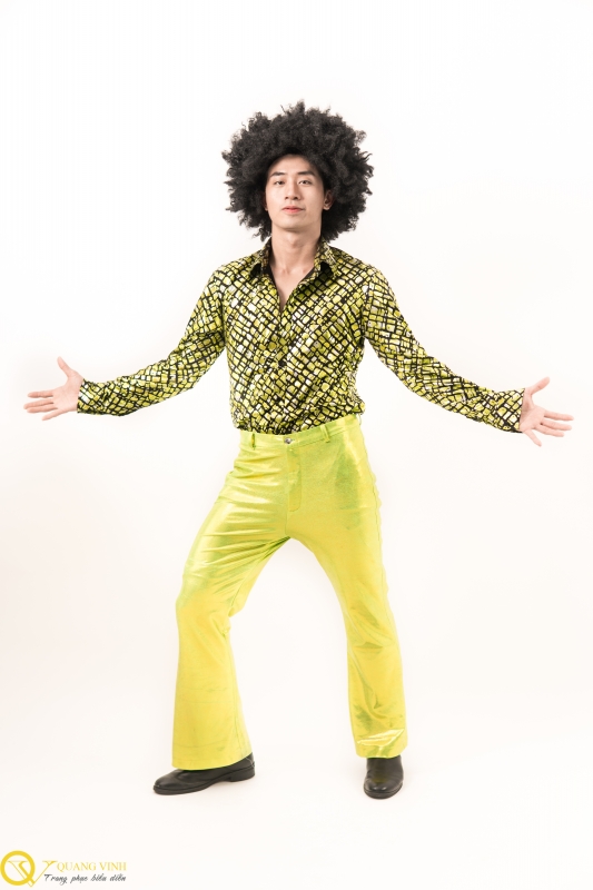 Trang phục thập niên 1970 nhảy disco 30