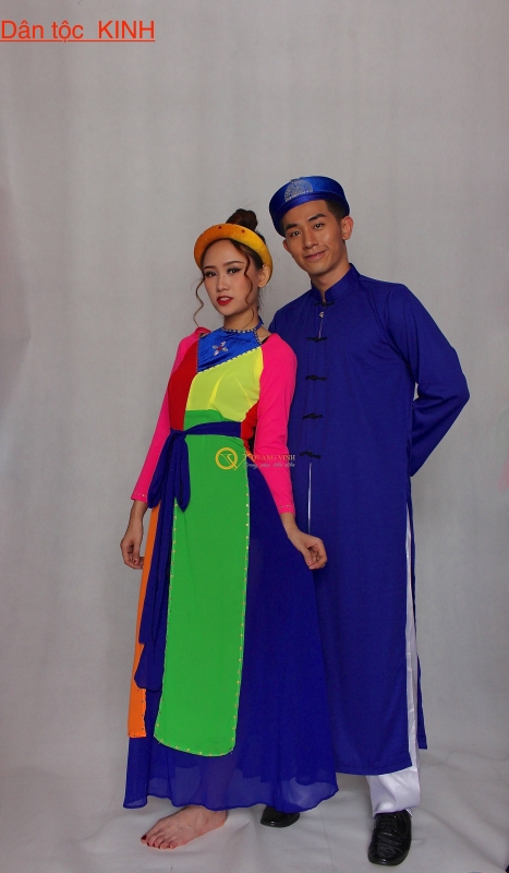 Trang phục dân tộc Kinh nam,nữ 01